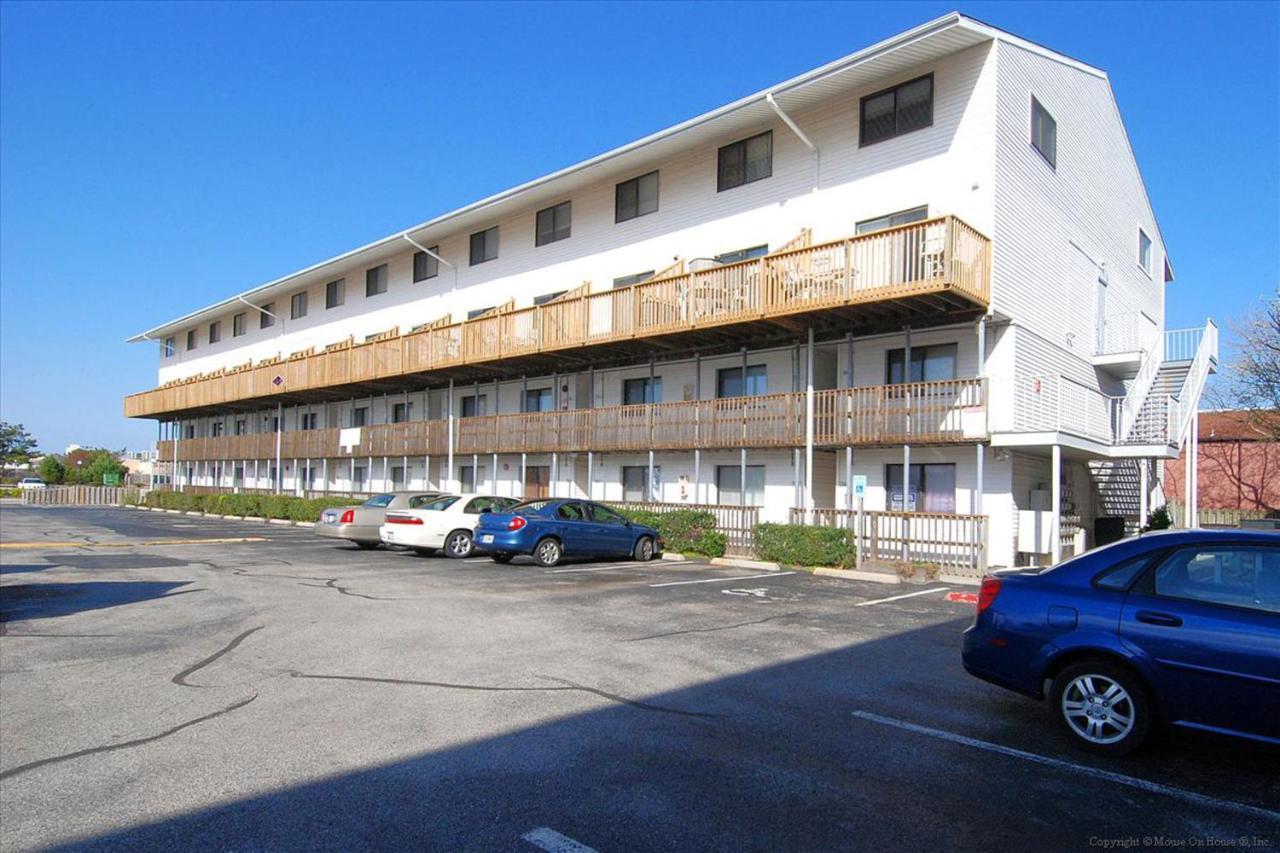 Jockey Club 323 * Ocean Stadt
